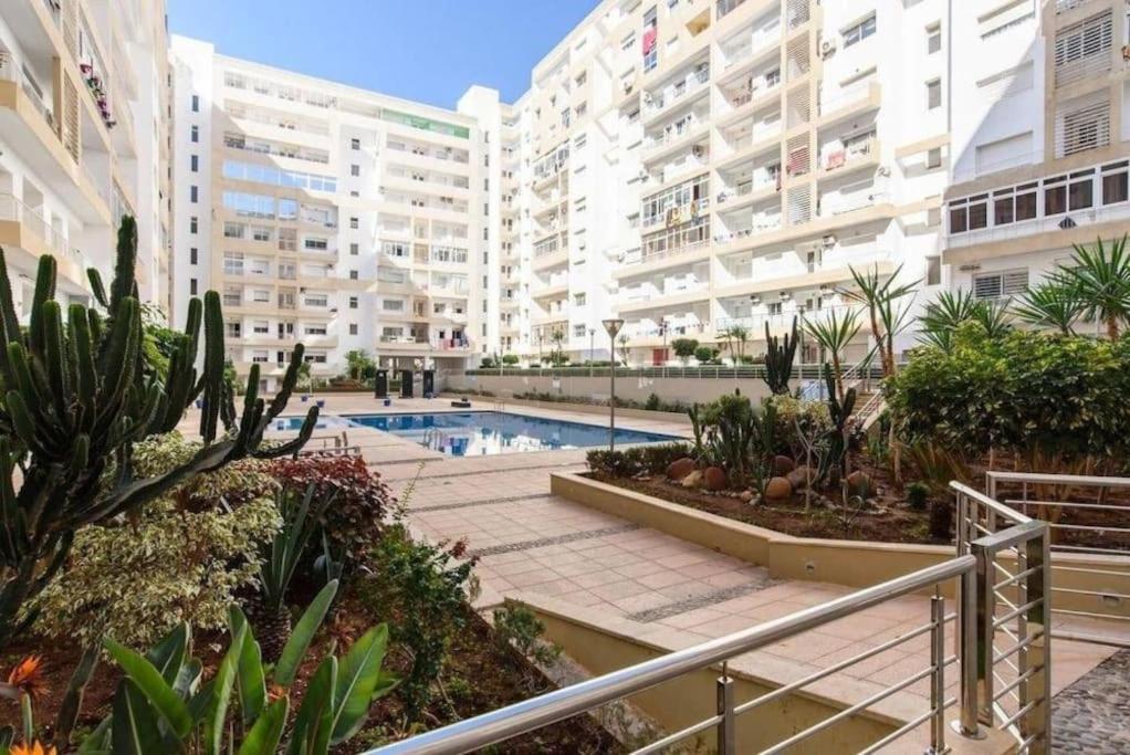 2 Avec Piscine Appartement